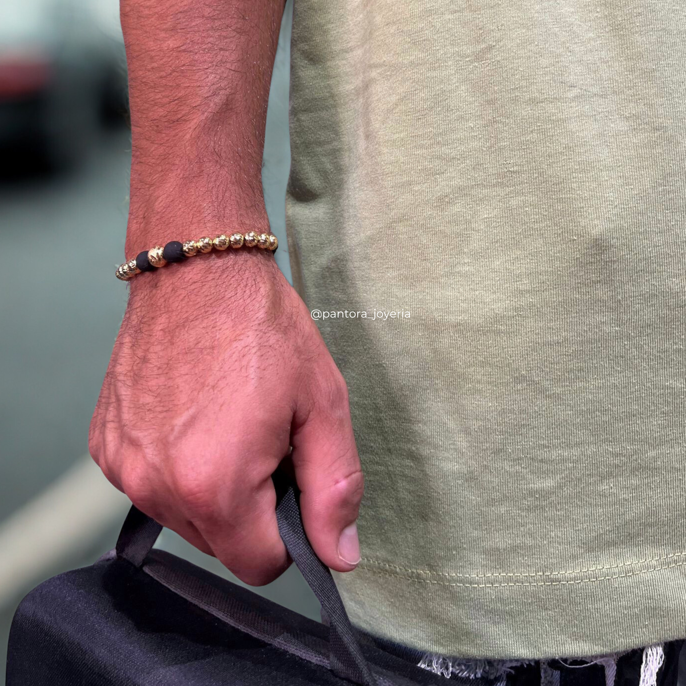 Pulsera con 14 balines italianos #6 y 1 balín central diamantado #8