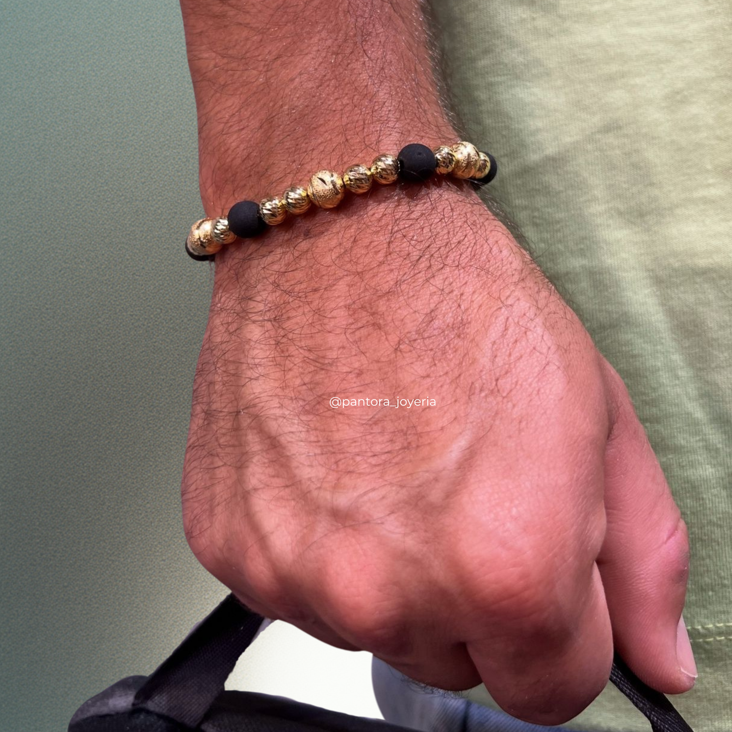 Pulsera con 8 balines italianos #6 y 3 balines centrales diamantados #8